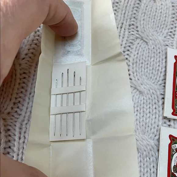 23 packs Vtg Sewing needles Dix And Rands Best Quality Sharps 3/7-115 total 5/pk - Picture 4 of 9